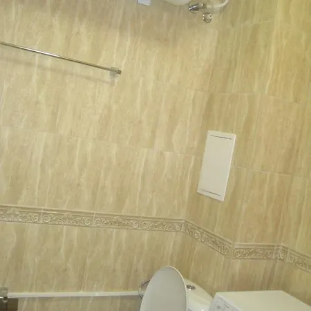 Admiral Apartment *